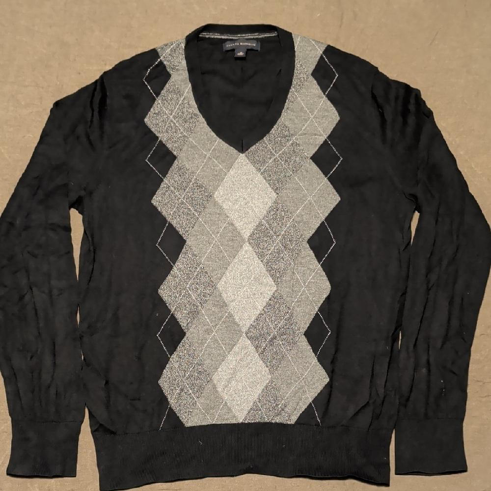 Banana Republic Black and Gray V-Neck Sweater